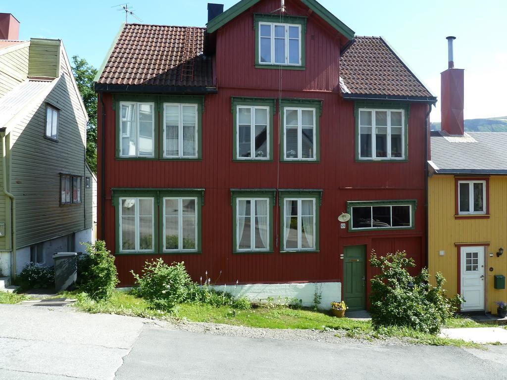 Red Old House Tromso Apartment Szoba fotó